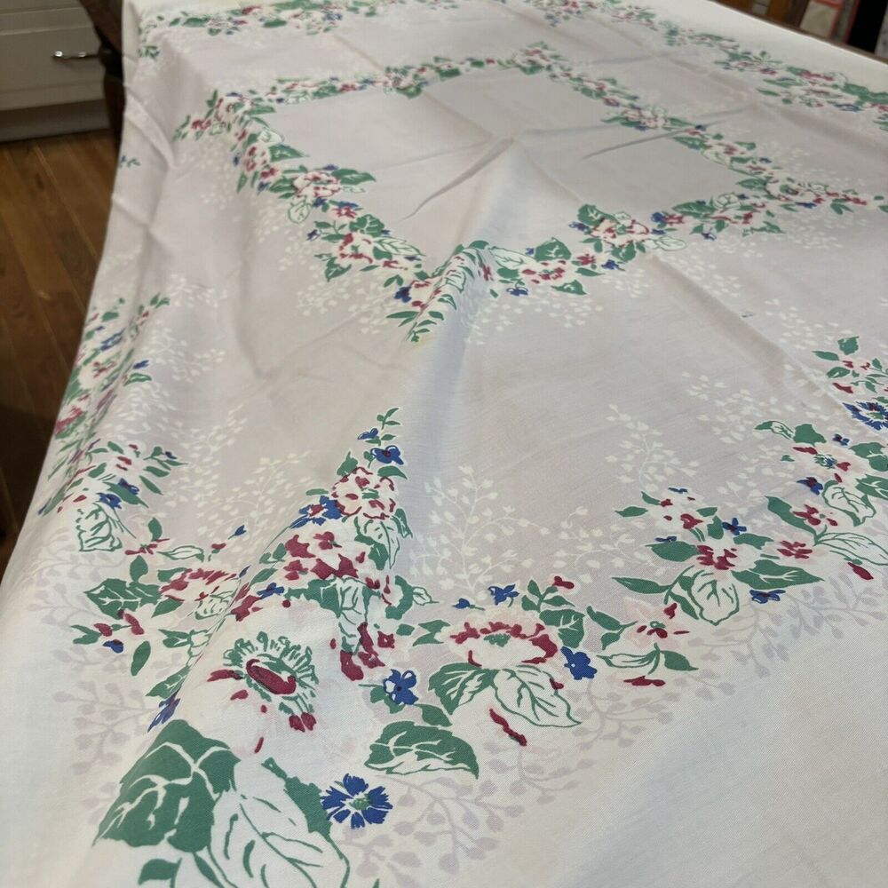 Vintage Mid Century 46x52" Flowers Red Green Screen Printed Linen Tablecloth